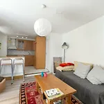 Hostnfly Apartments - Charming Apartment Near Nation