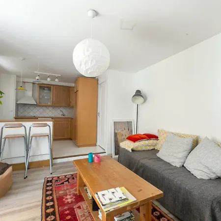 Apartment Hostnfly - Charming Near Nation Paris