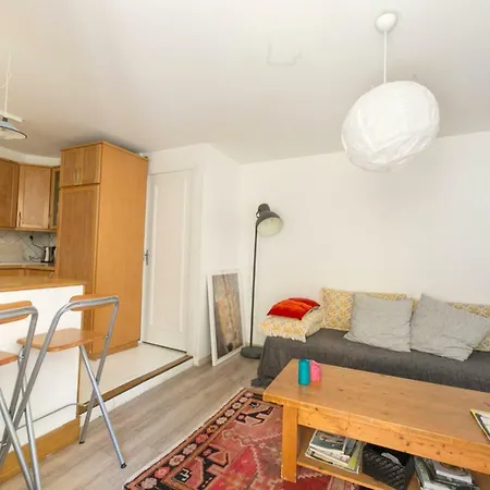 Hostnfly - Charming Near Nation Apartment Paris